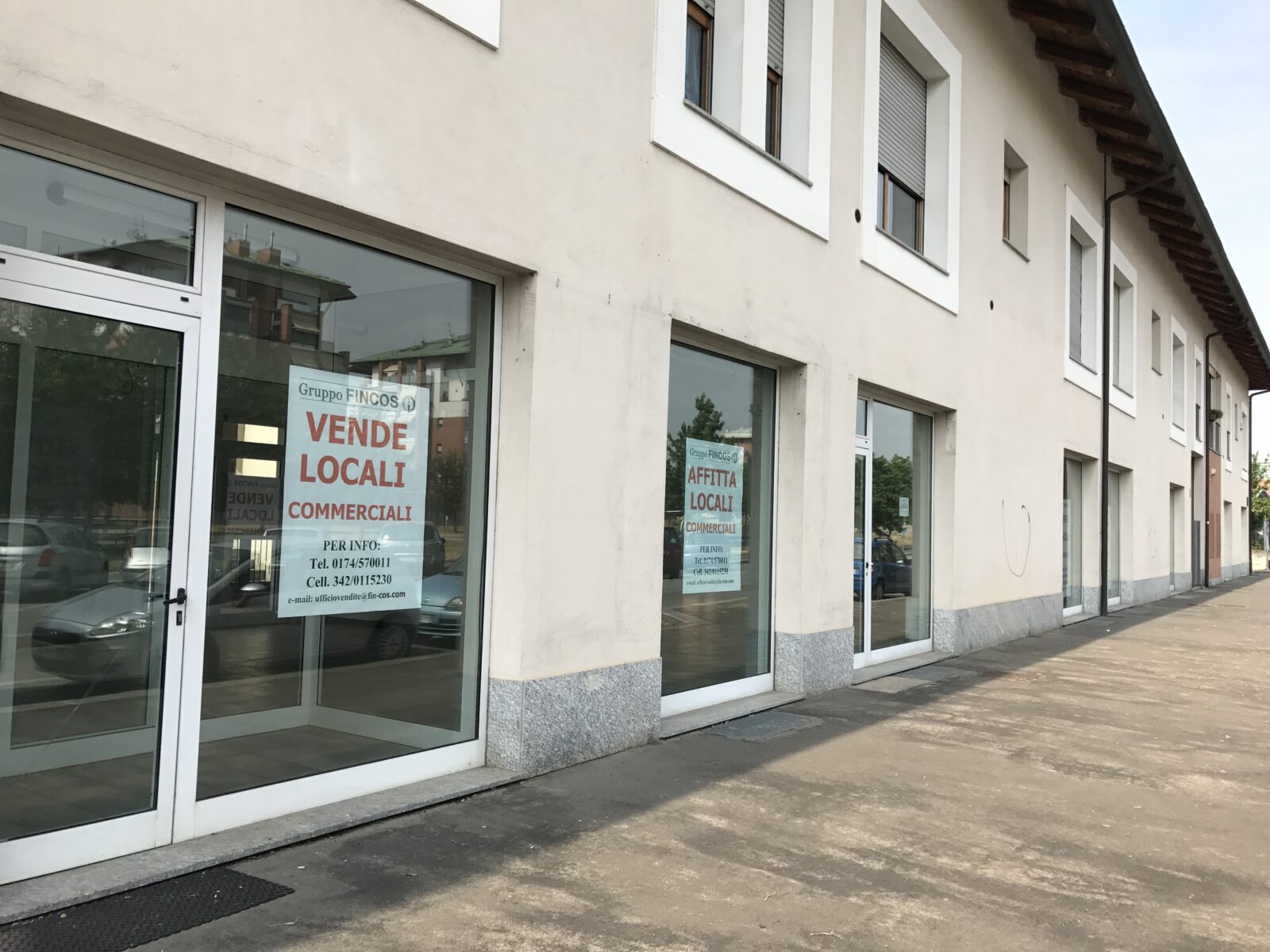 Torino Mirafiori – commercial premises with shop windows